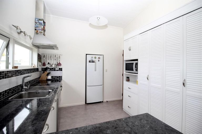Photo of property in 2 Hoey Street, Te Kamo, Whangarei, 0112