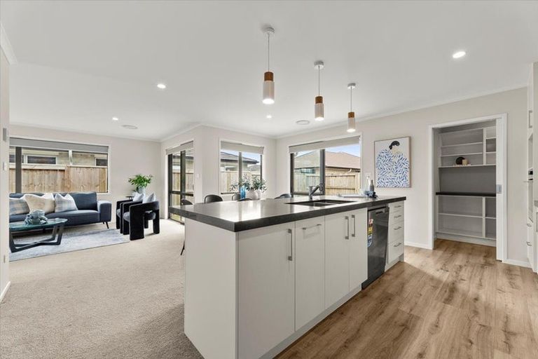 Photo of property in 225 Te Okuroa Drive, Papamoa, 3118