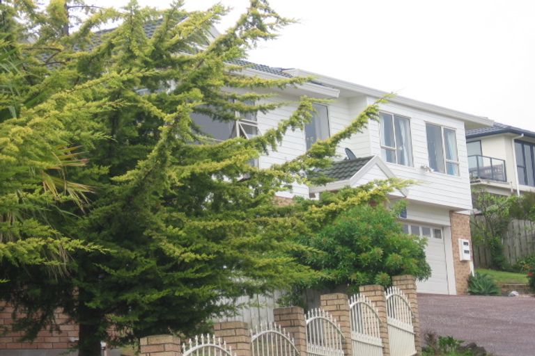 Photo of property in 14 Mcfetridge Place, Hillcrest, Auckland, 0627