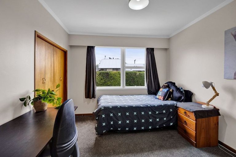 Photo of property in 261 Huatoki Street, Upper Vogeltown, New Plymouth, 4310