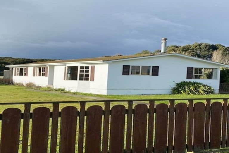 Photo of property in 68 Clifden Highway, Tuatapere, 9691