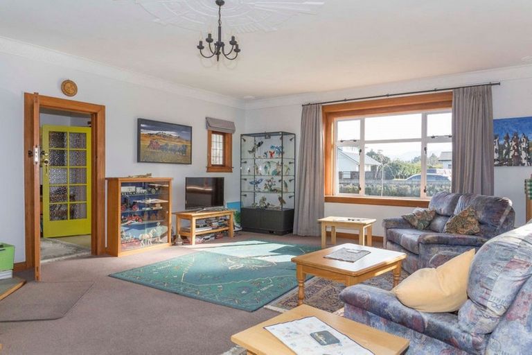 Photo of property in 4 Ranfurly Street, Dannevirke, 4930