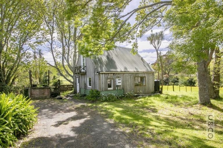 Photo of property in 10 Taha Road, Waimauku, 0881