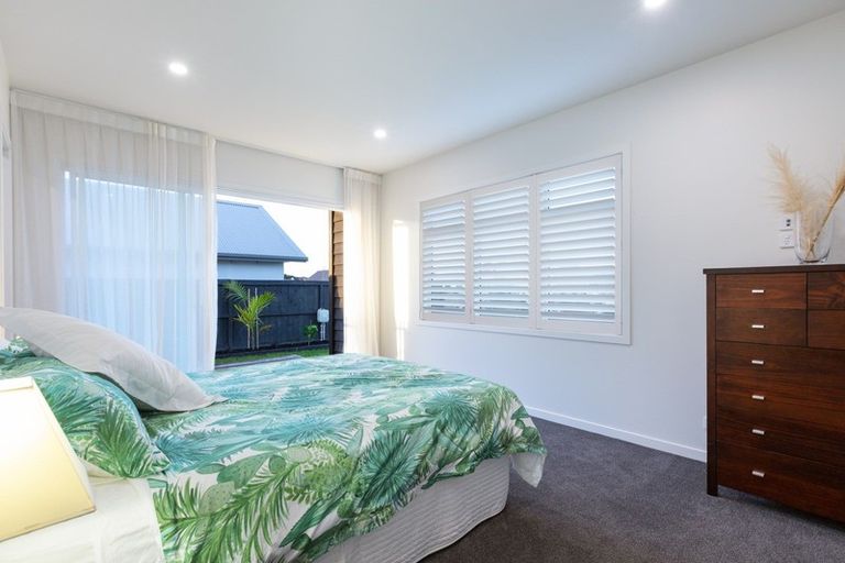 Photo of property in 8 Shearwater Lane, Point Wells, 0986