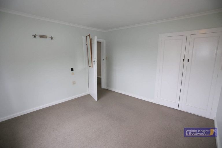 Photo of property in 124 Memorial Avenue, Burnside, Christchurch, 8053