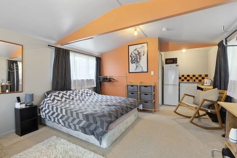 Photo of property in 51 Compton Crescent, Taita, Lower Hutt, 5011