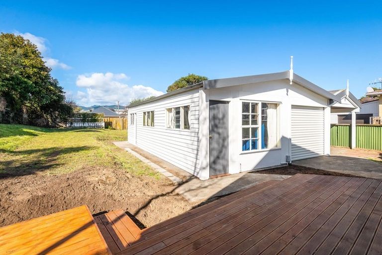Photo of property in 28 Callender Terrace, Paraparaumu Beach, Paraparaumu, 5032