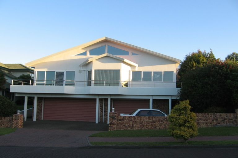 Photo of property in 21 Ferntree Terrace, West Harbour, Auckland, 0618