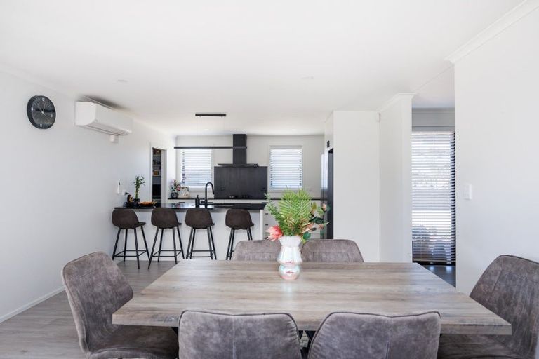 Photo of property in 6 Ivy Lane, Kelvin Grove, Palmerston North, 4414