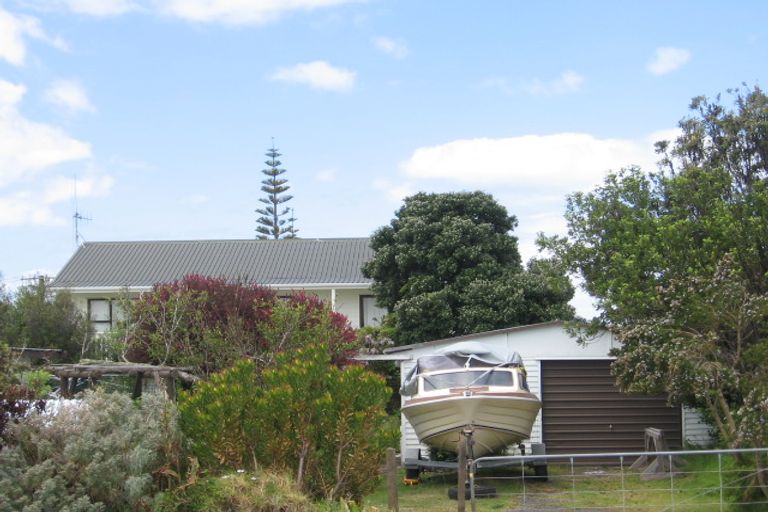 Photo of property in 25 Pio Road, Bowentown, Waihi Beach, 3177