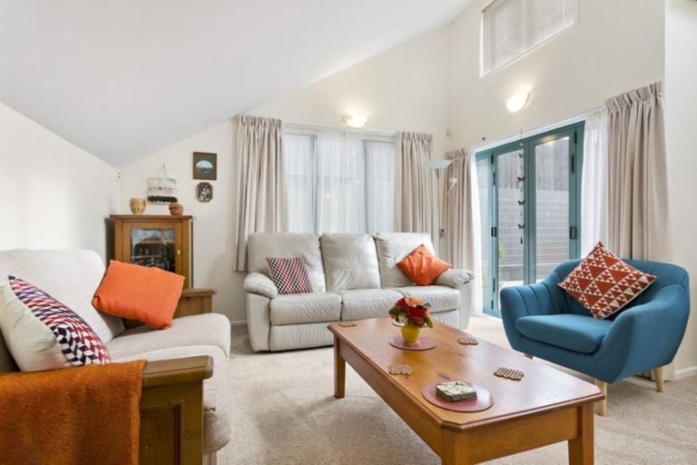 Photo of property in 8 Hall Avenue, Newtown, Wellington, 6021