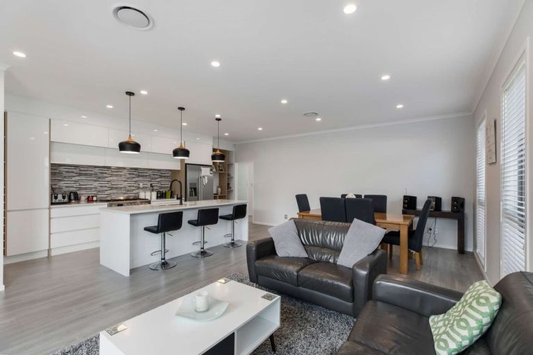 Photo of property in 95 Nobilo Road, Kumeu, 0810