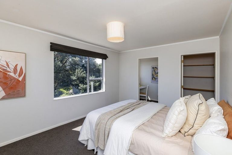 Photo of property in 131 Renown Road, Raumati South, Paraparaumu, 5032