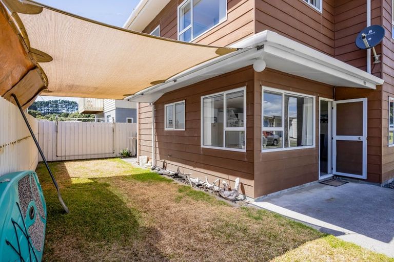 Photo of property in 120 Seventh Avenue, Urenui, 4377