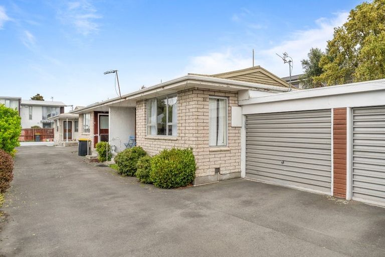 Photo of property in 2/23 Maxwell Street, Riccarton, Christchurch, 8041