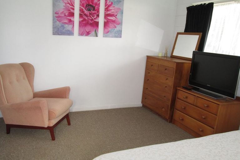 Photo of property in 53 Holland Road, Hillcrest, Auckland, 0627