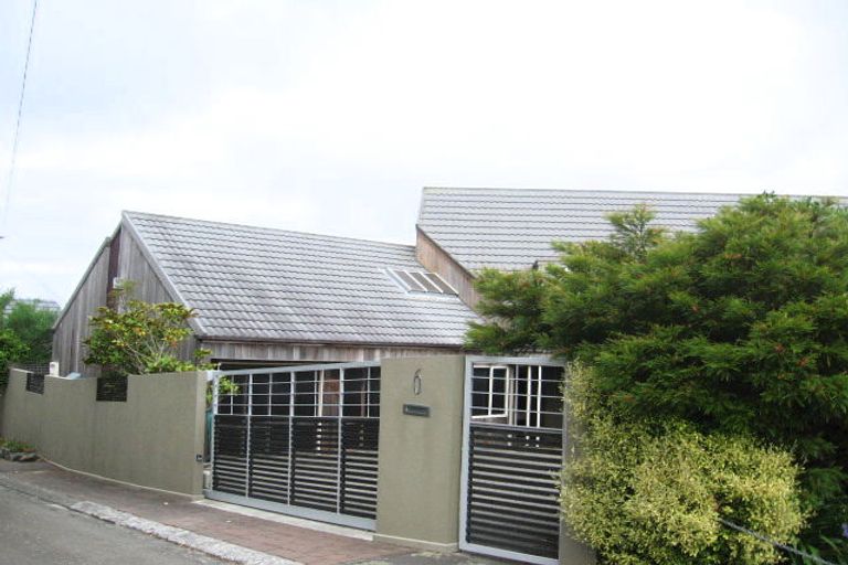 Photo of property in 6 Clive Road, Khandallah, Wellington, 6035