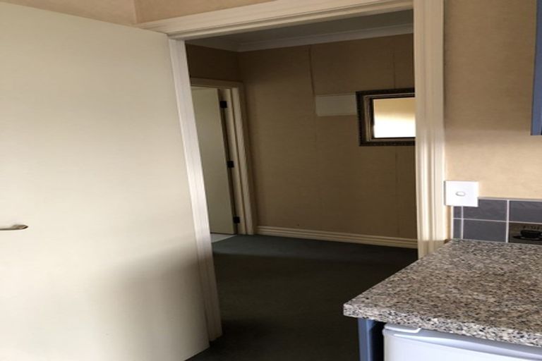 Photo of property in 2/70 Beresford Street, Bayswater, Auckland, 0622