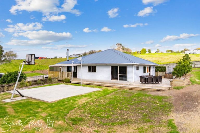Photo of property in 30 Settlement Road, Kaiwaka, 0573