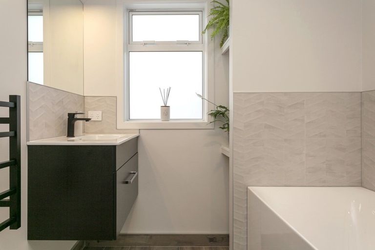 Photo of property in 9 Moa Lane, Richmond Heights, Taupo, 3330