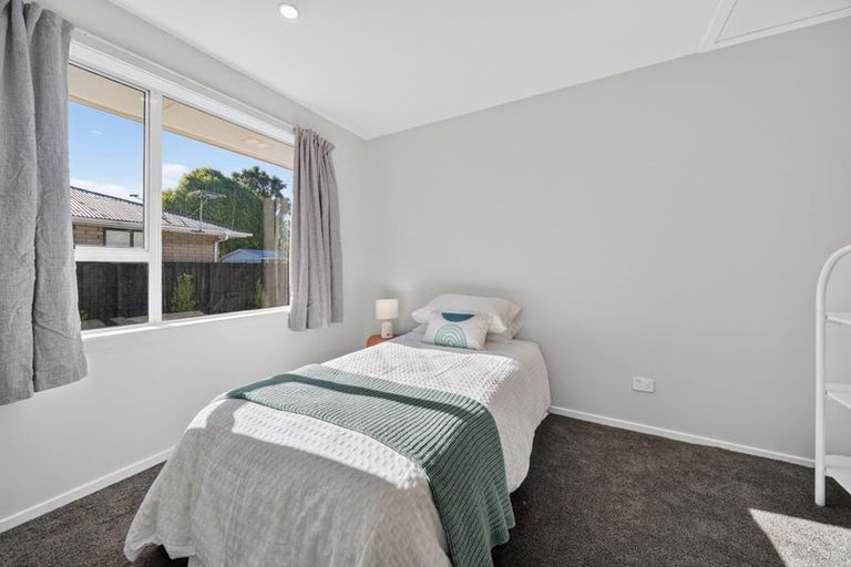 Photo of property in 4 Blossomdale Place, Bishopdale, Christchurch, 8053