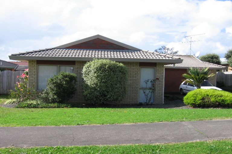 Photo of property in 30 Vanderbilt Parade, Albany, Auckland, 0632