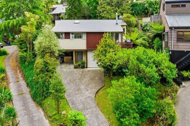 Photo of property in 9 Menear Lane, Hillcrest, Auckland, 0627