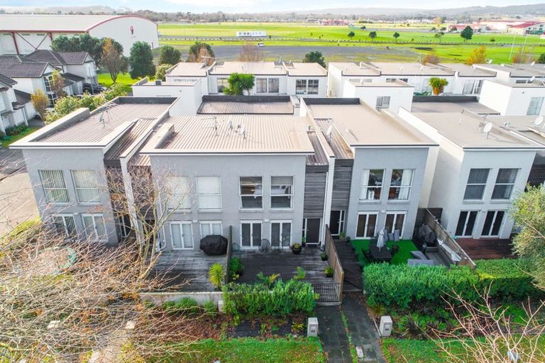 Photo of property in 42 Zabeel Crescent, Takanini, 2112