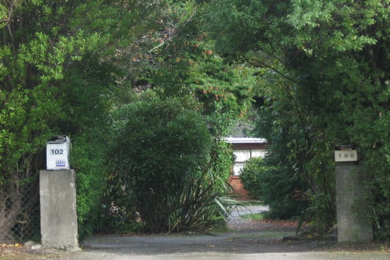 Photo of property in 102 Stokes Valley Road, Stokes Valley, Lower Hutt, 5019