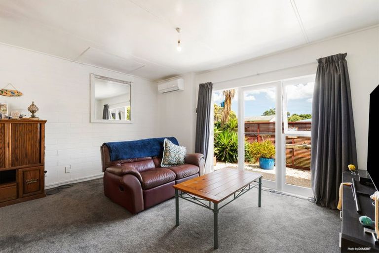 Photo of property in 11 Elm Street, Waiuku, 2123