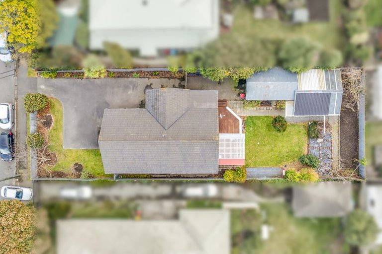 Photo of property in 33 Acacia Avenue, Upper Riccarton, Christchurch, 8041