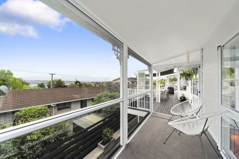 Photo of property in 4 Ingle Avenue, Waipahihi, Taupo, 3330