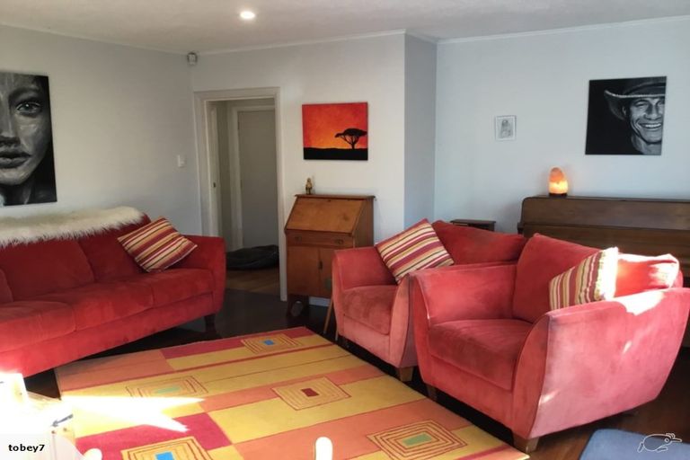 Photo of property in 2 Bateman Avenue, Bryndwr, Christchurch, 8053