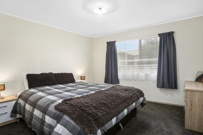 Photo of property in 10 Mossburn Grove, Kelson, Lower Hutt, 5010