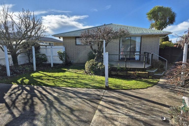 Photo of property in 64 Oriana Crescent, Hornby, Christchurch, 8042