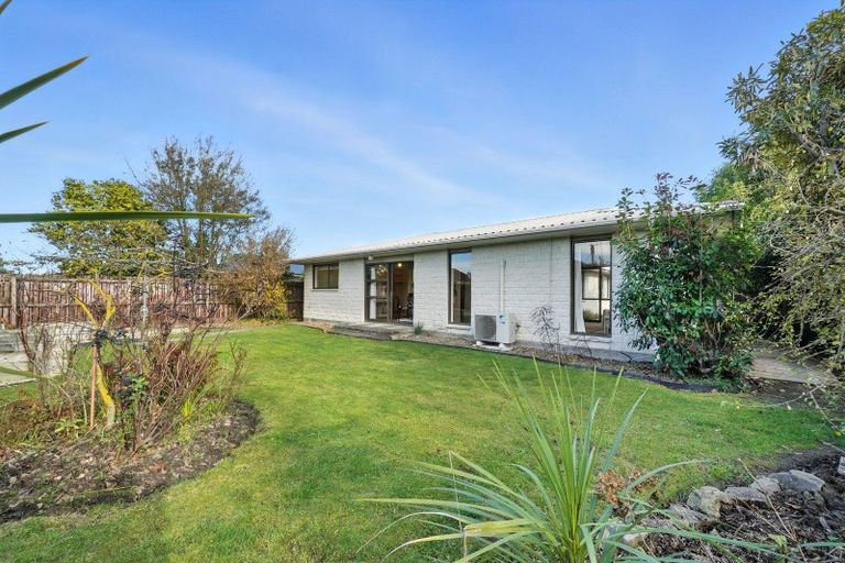 Photo of property in 12 Kinley Street, Rangiora, 7400