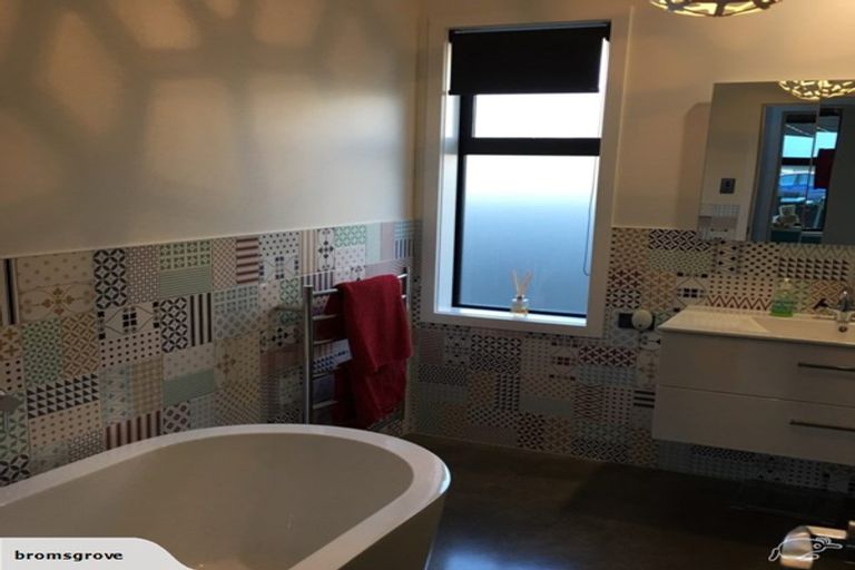 Photo of property in 56 Whakatomo Place, Havelock North, 4130