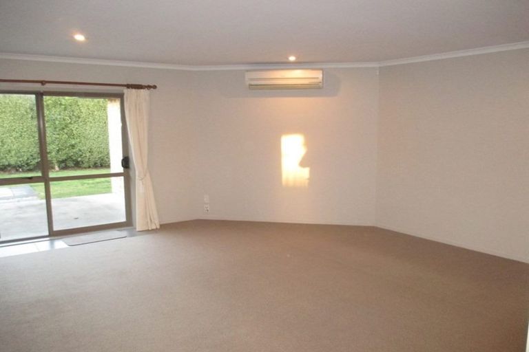 Photo of property in 61 Wiltshire Drive, Huntington, Hamilton, 3210