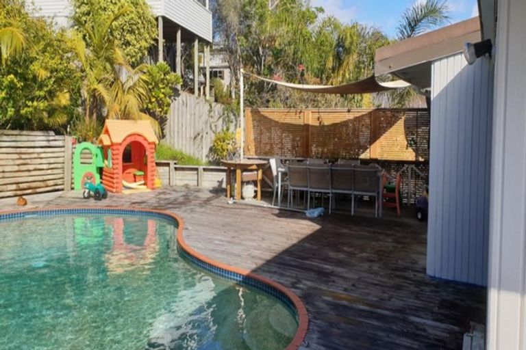 Photo of property in 10 Galaxy Drive, Mairangi Bay, Auckland, 0630