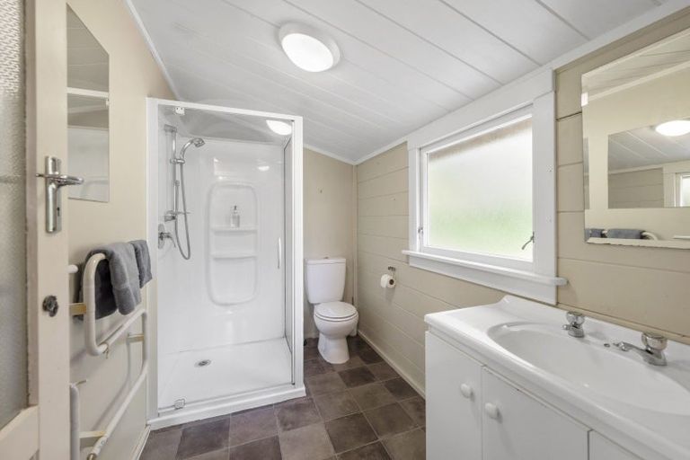 Photo of property in 1/19 Kinloch Road, Kinloch, Taupo, 3377