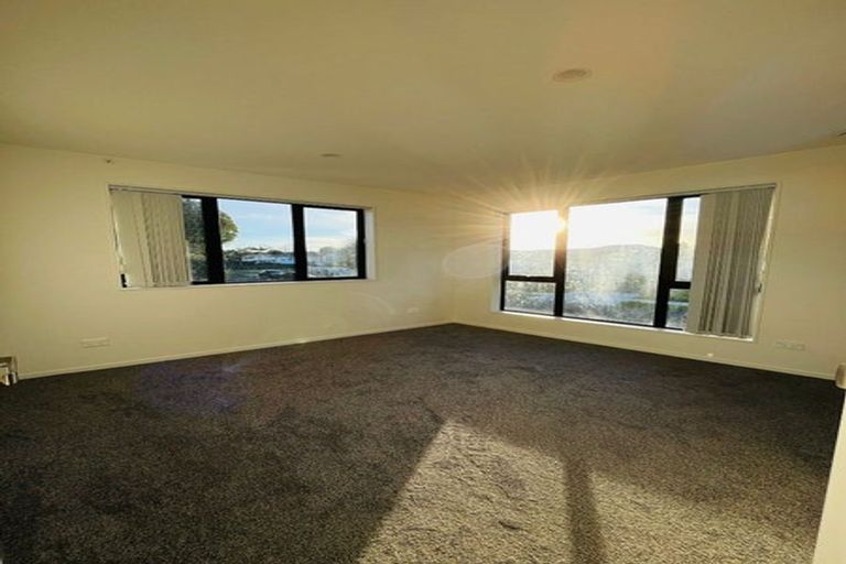 Photo of property in 10a Benton Place, Manurewa, Auckland, 2102