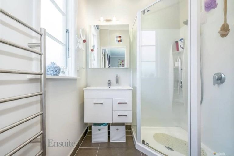 Photo of property in 27a Bauchop Road, Waterloo, Lower Hutt, 5011