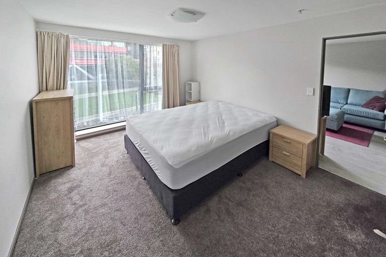 Photo of property in Dual Apartments, 208/142 Vivian Street, Te Aro, Wellington, 6011