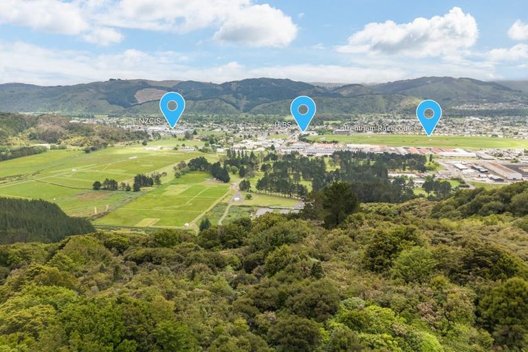 Photo of property in 7 Margaret Mahy Drive, Blue Mountains, Upper Hutt, 5371