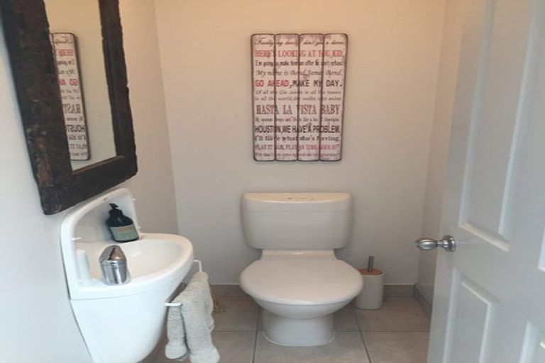 Photo of property in 51 Minaret Drive, Bucklands Beach, Auckland, 2014