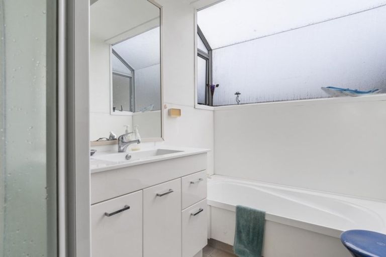 Photo of property in 8 Crescent Road, Otumoetai, Tauranga, 3110