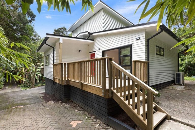 Photo of property in 18 Paturoa Road, Titirangi, Auckland, 0604