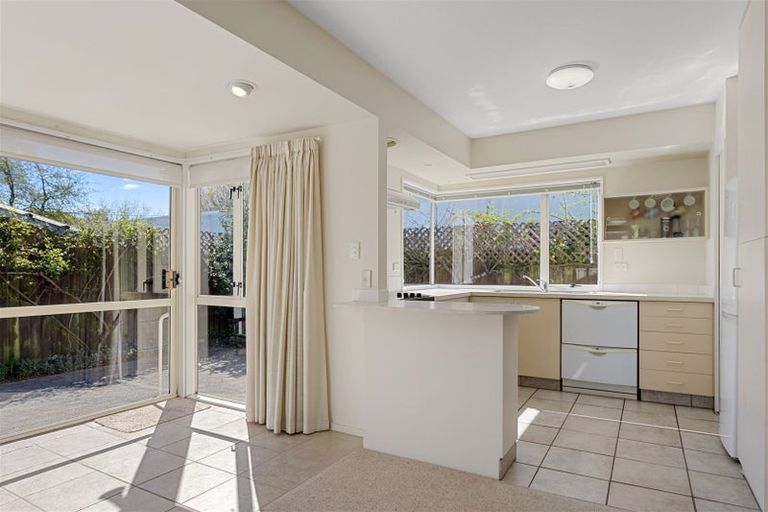 Photo of property in 1 Marley View Street, Somerfield, Christchurch, 8024