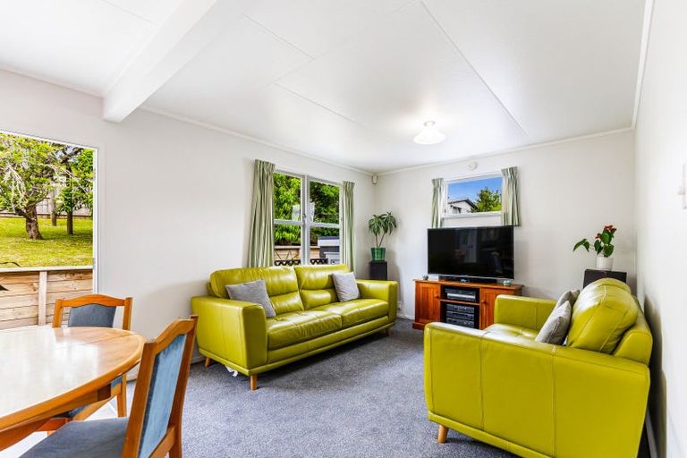 Photo of property in 10 Mcphail Street, Birkdale, Auckland, 0626