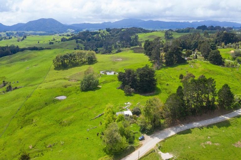 Photo of property in 229 Settlement Road, Kaiwaka, 0573